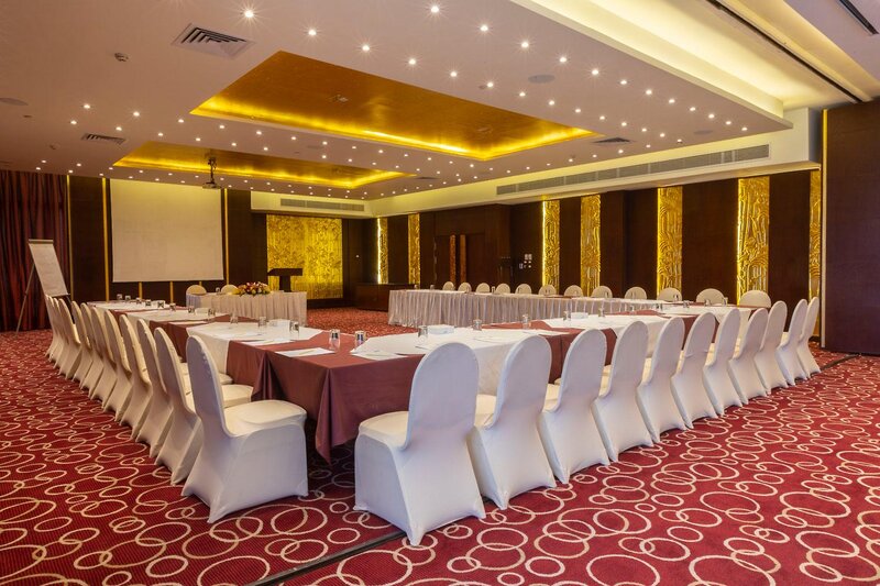 Golden Tulip Flamenco 50