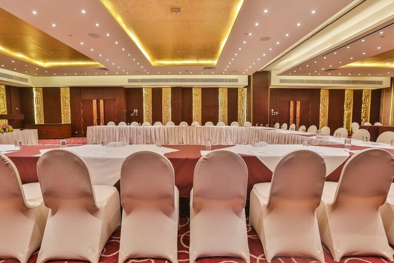 Golden Tulip Flamenco 51