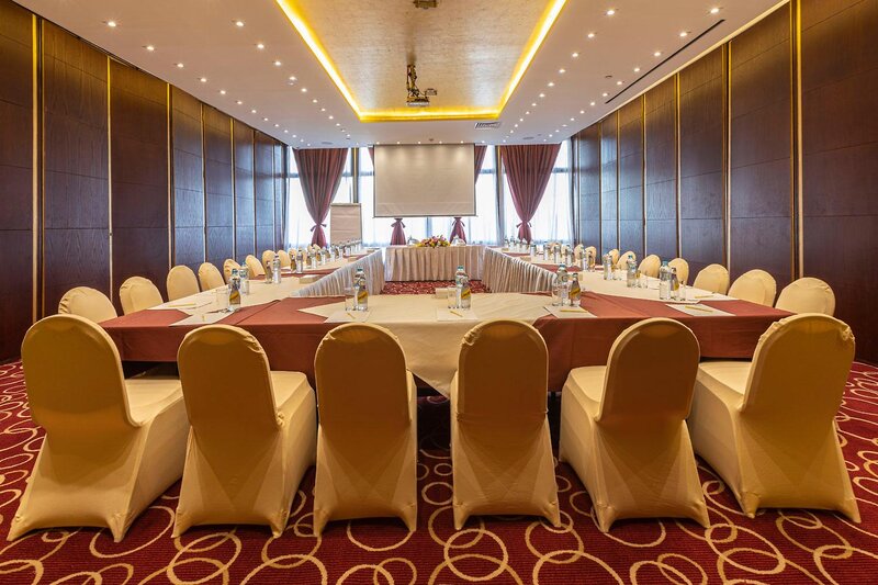 Golden Tulip Flamenco 54