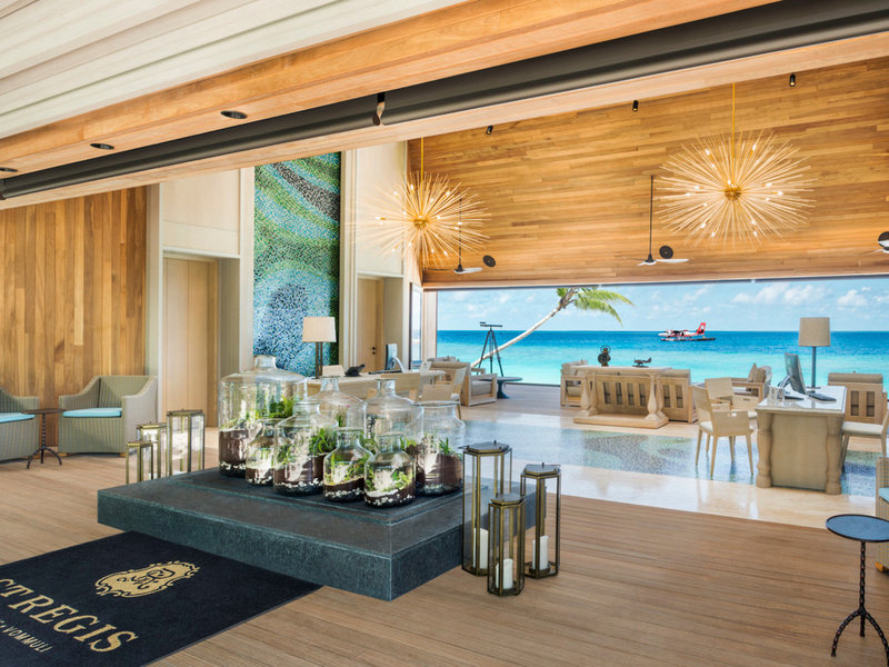 The St. Regis Maldives Vommuli Resort 5