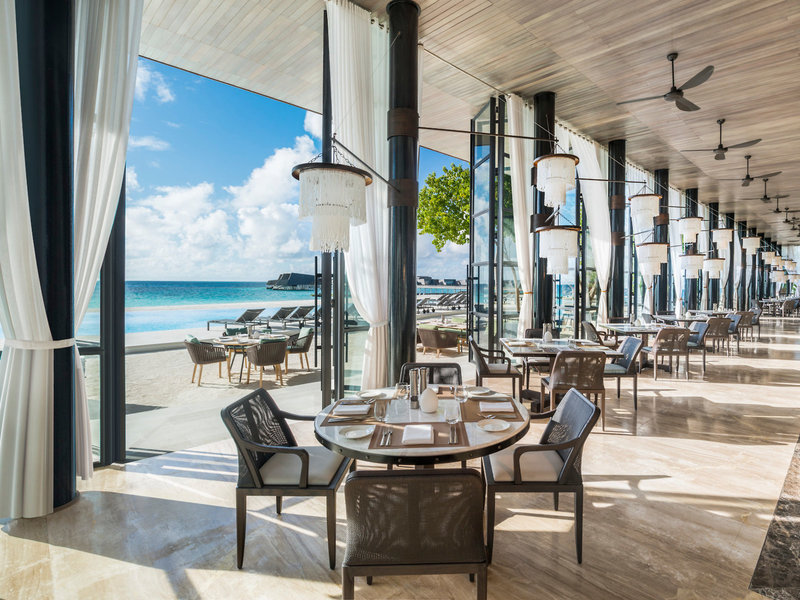 The St. Regis Maldives Vommuli Resort 10