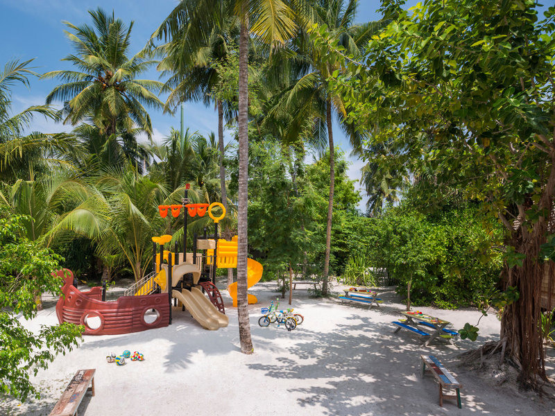 The St. Regis Maldives Vommuli Resort 32