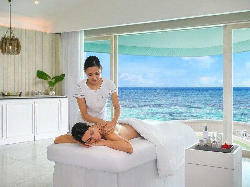 The St. Regis Maldives Vommuli Resort 40