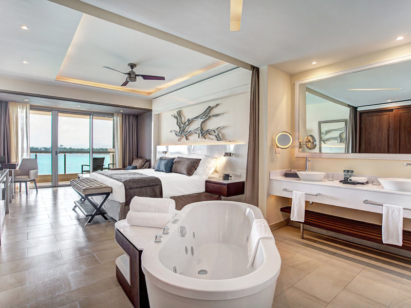 Hideaway at Royalton Negril 36