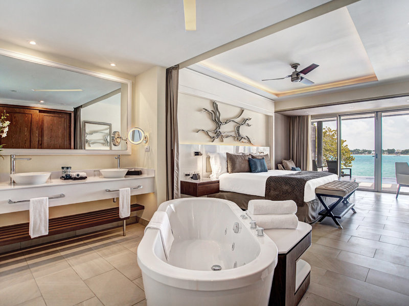 Hideaway at Royalton Negril 38