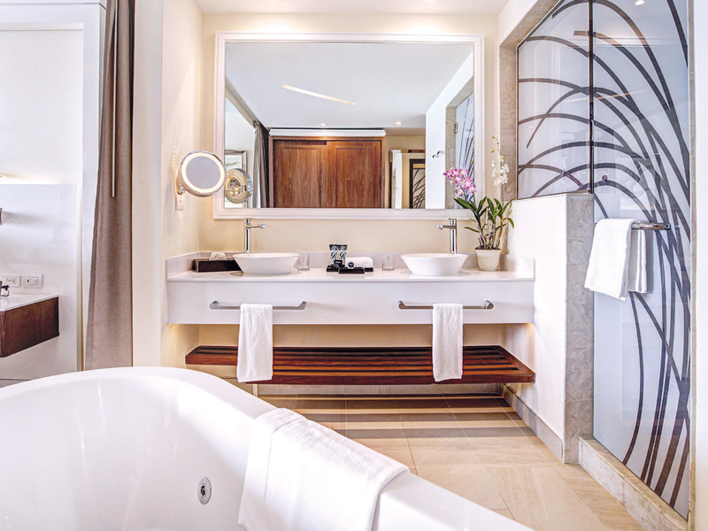 Hideaway at Royalton Negril 40