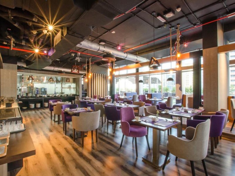 Signature Hotel Barsha Heights - TECOM 13