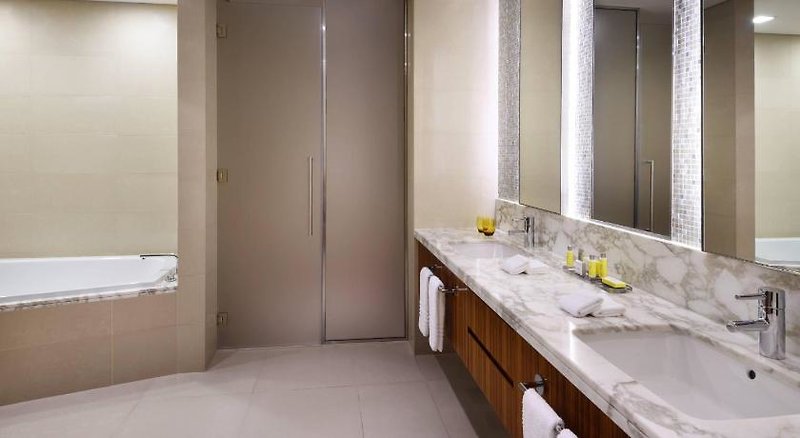Marriott Hotel Downtown Abu Dhabi 2 - Bathroom Example