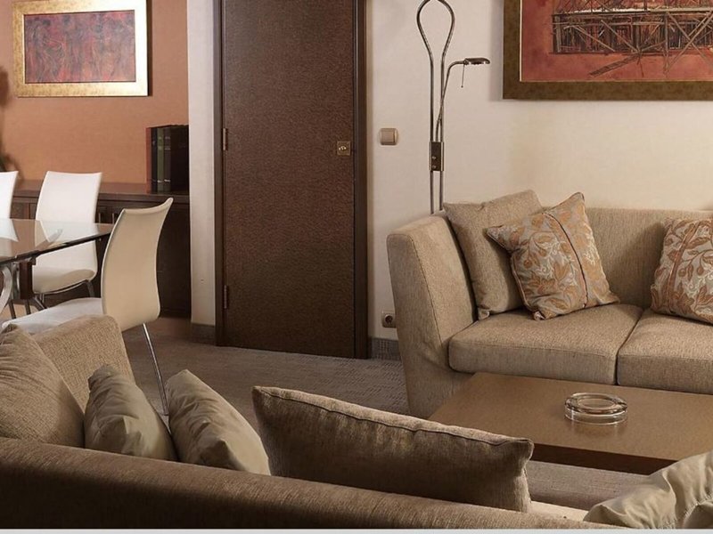 Holiday Inn Athen Attica Av Airport W 9