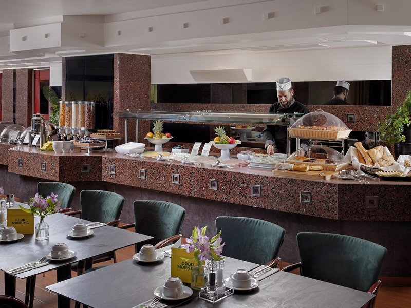 Holiday Inn Athen Attica Av Airport W 12