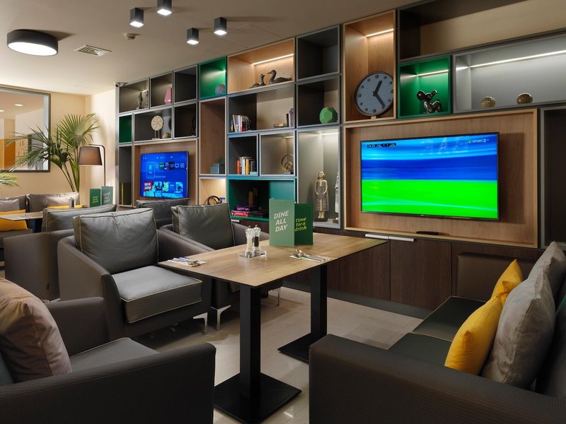 Holiday Inn Athen Attica Av Airport W 22