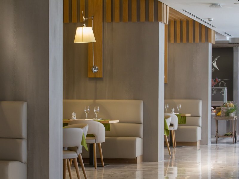 Suitopia Sol & Mar Suites 24