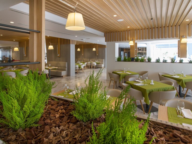 Suitopia Sol & Mar Suites 33