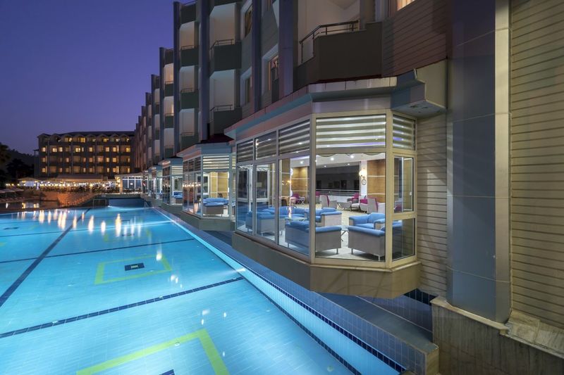 Rox Resort 6