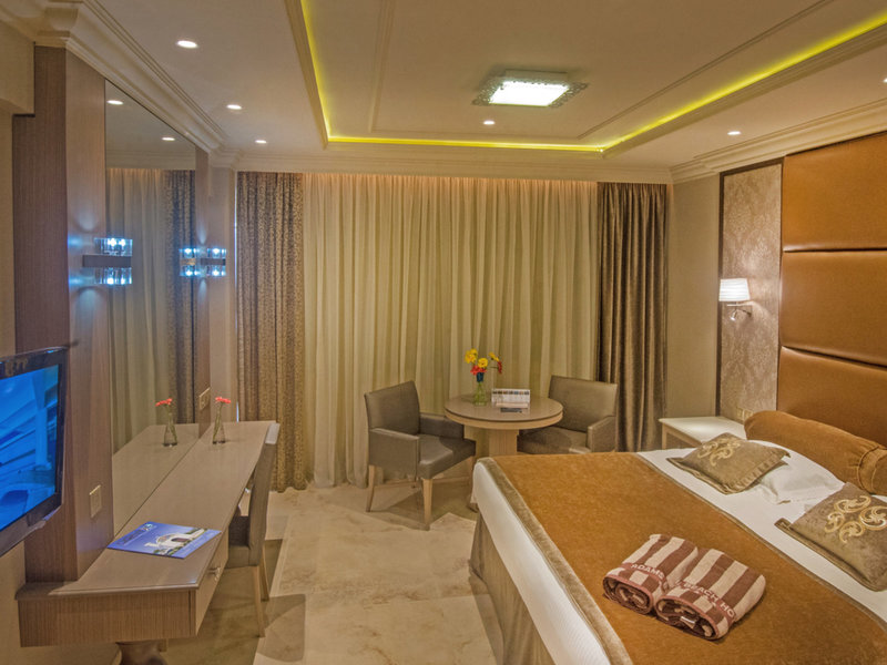 Adams Beach & Deluxe Wing 23