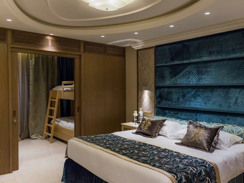 Adams Beach & Deluxe Wing 28