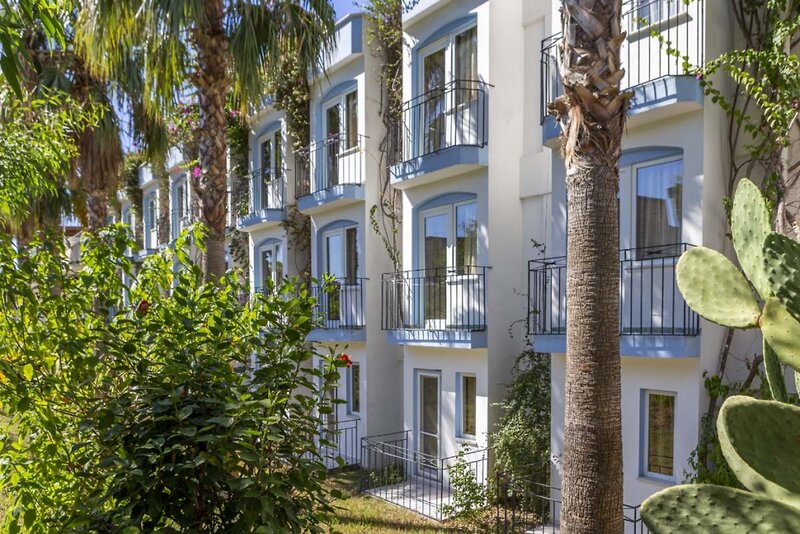 Smart Stay Beach Hotel 1