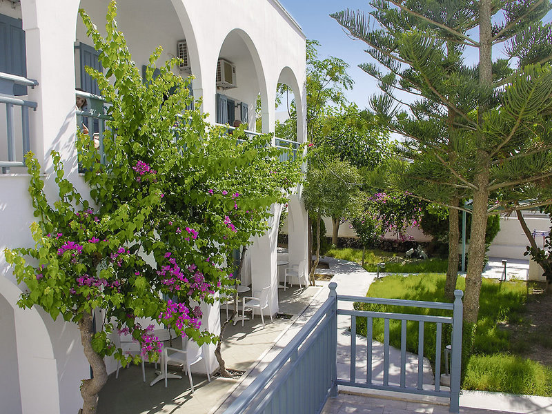 Iris Boutique Hotel 3