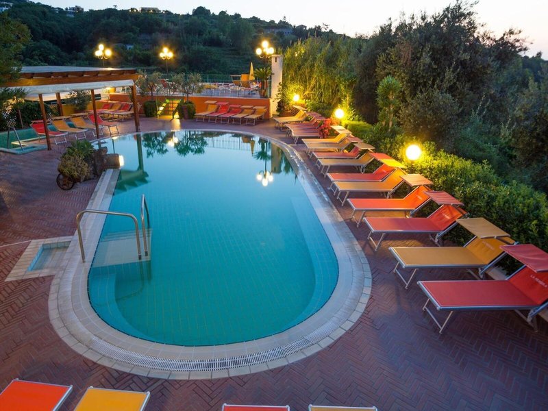 La Pergola Hotel Terme & Villa Flavio 12