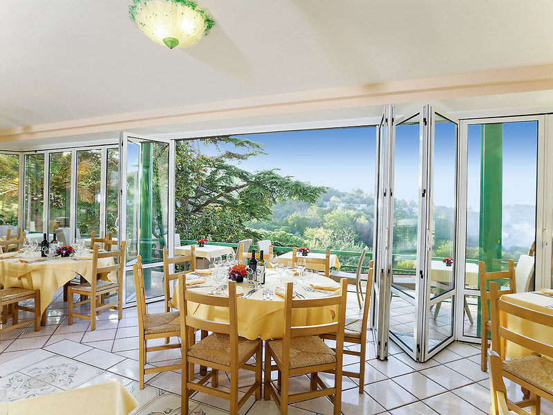 La Pergola Hotel Terme & Villa Flavio 10