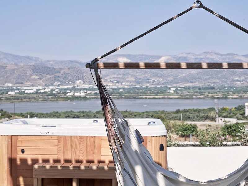 Naxian Utopia Luxury Villas & Suites 9
