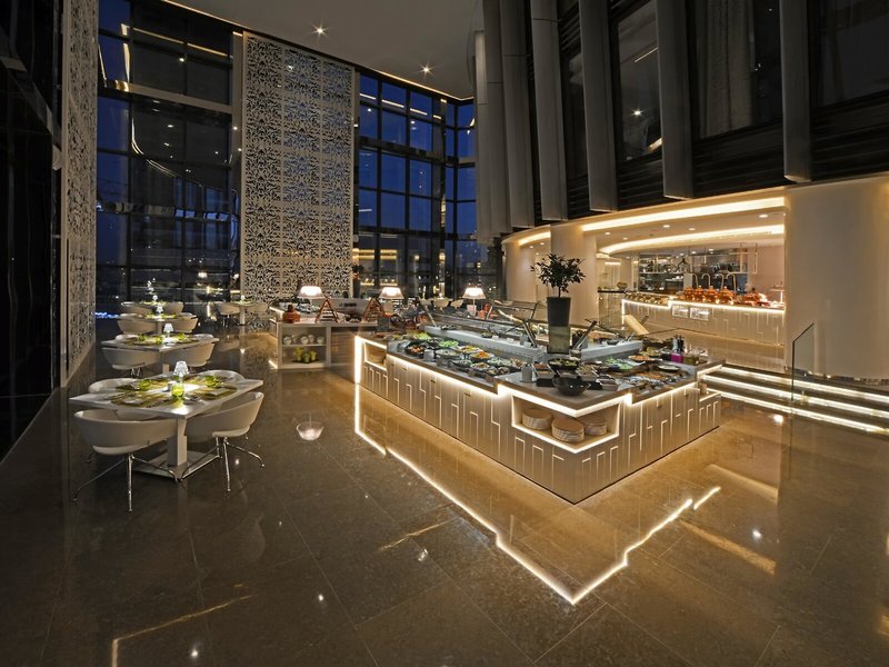 Amman Rotana 8