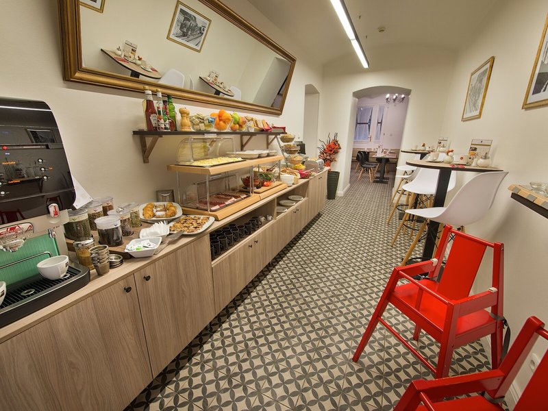 Suite Home 14 - Restaurant