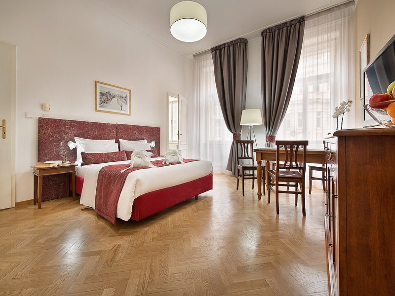 Suite Home 24 - Room Example