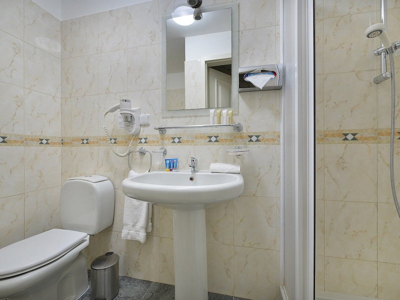 Suite Home 28 - Bathroom Example