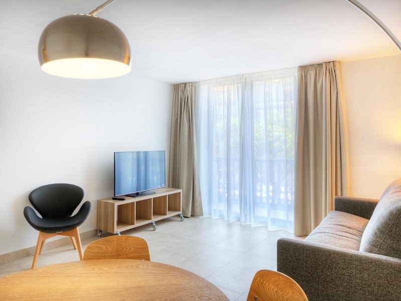 Hotel Lauria 50