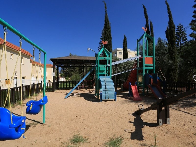 Jacaranda 17 - Family