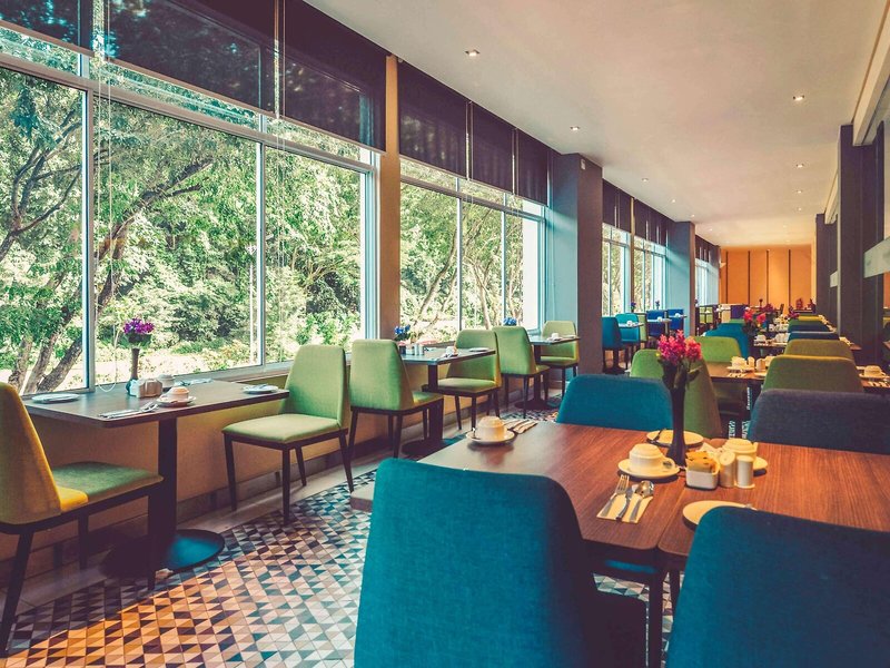 Mercure Kota Kinabalu City Centre 10