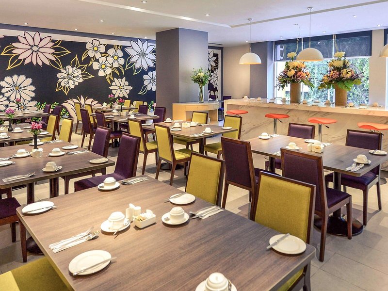 Mercure Kota Kinabalu City Centre 11