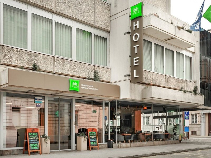 Central Hotel