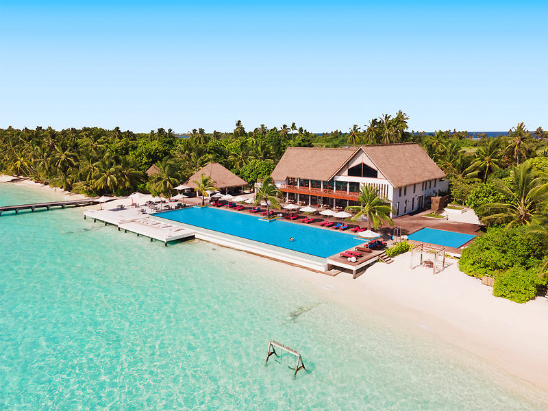 Mercure Maldives Kooddoo Resort 2