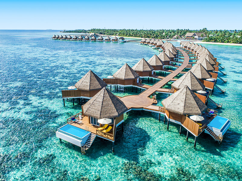 Mercure Maldives Kooddoo Resort 4