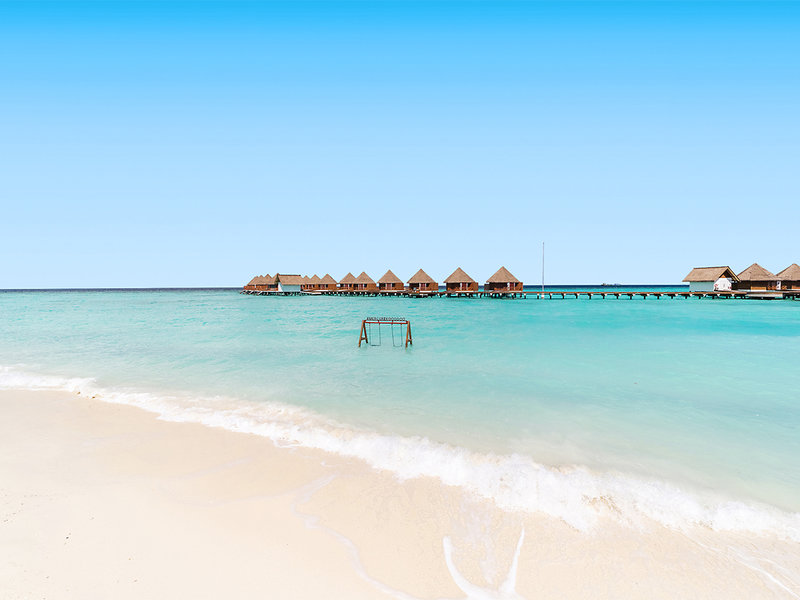 Mercure Maldives Kooddoo Resort 5
