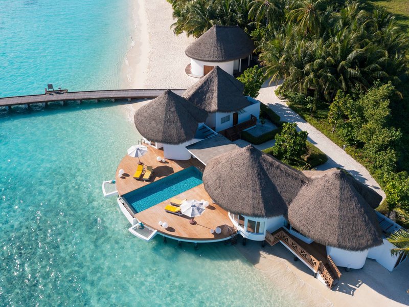 Mercure Maldives Kooddoo Resort 4
