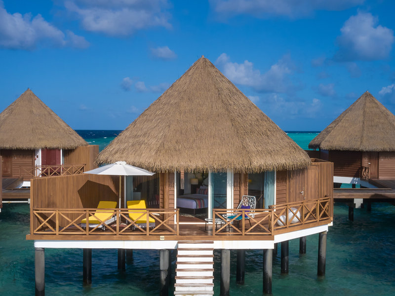 Mercure Maldives Kooddoo Resort 6