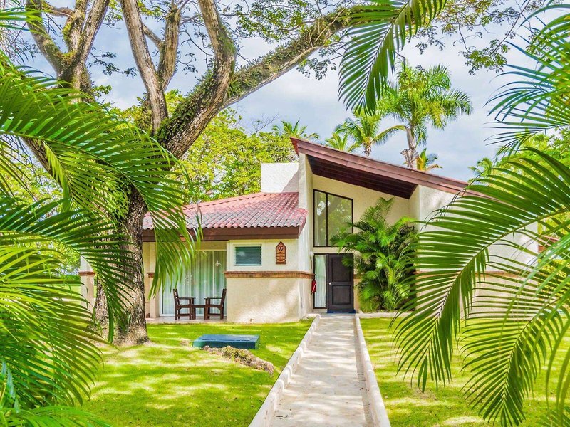 Blue Jack Tar Hotel & Golf 1