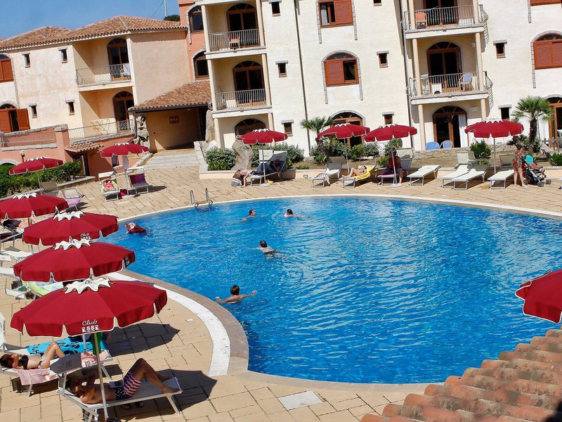 Club Esse Posada Beach Resort 18