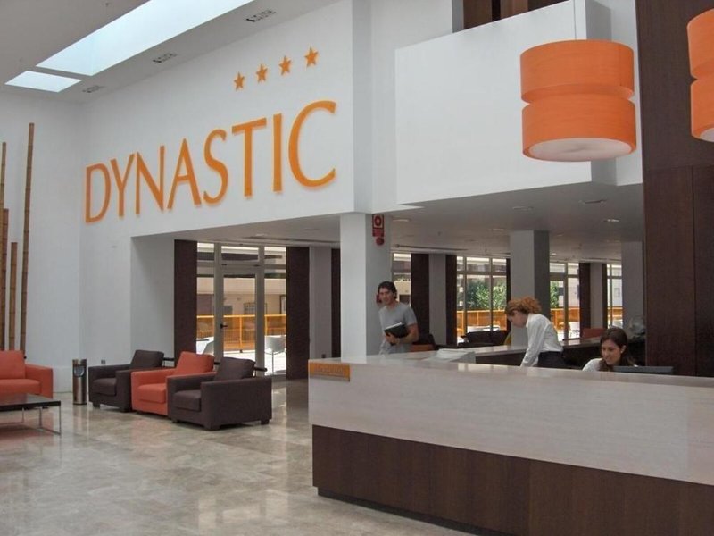 Dynastic Hotel & Spa 21