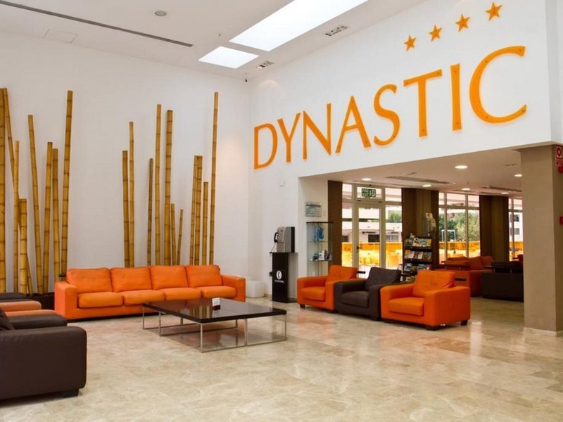 Dynastic Hotel & Spa 22