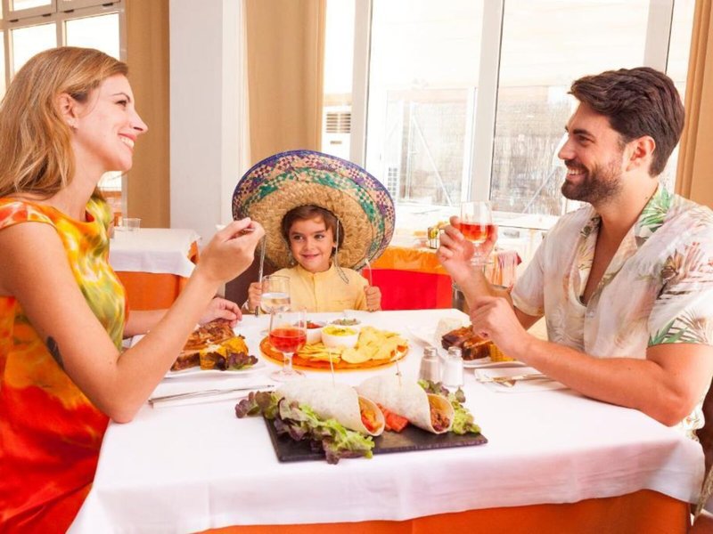 Dynastic Hotel & Spa 30