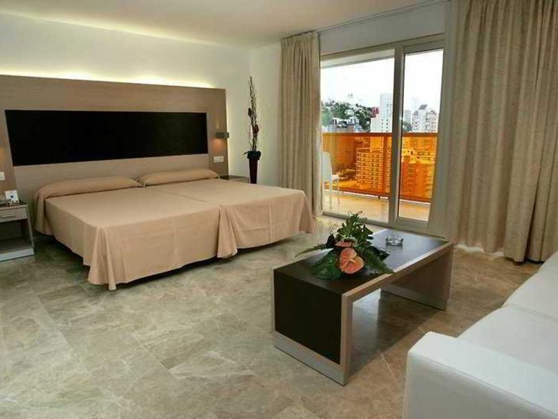 Dynastic Hotel & Spa 43