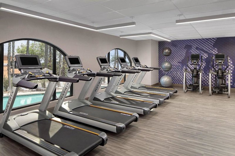 Delta Hotels Anaheim Garden Grove 2