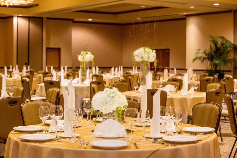 Delta Hotels Anaheim Garden Grove 5