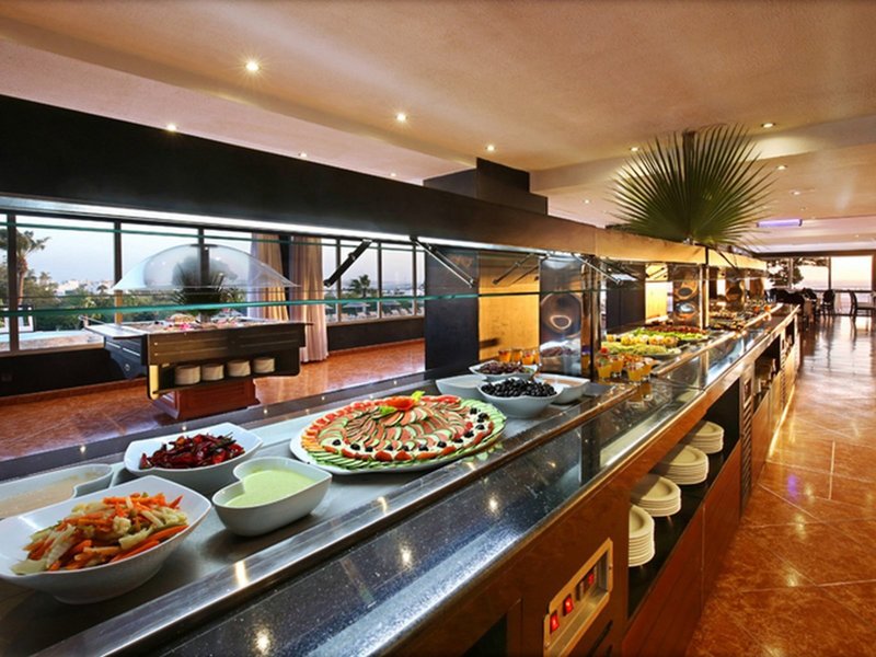 Anezi Tower Hotel & Apartments 9