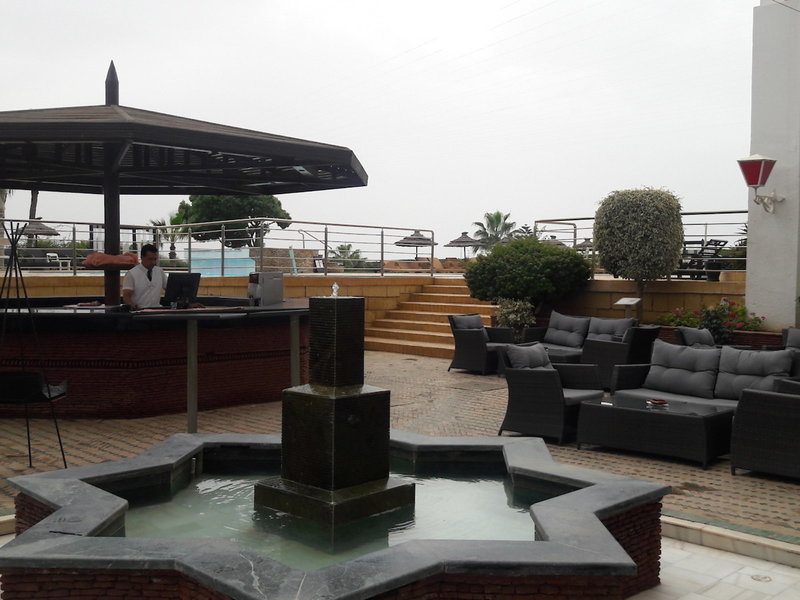 Anezi Tower Hotel & Apartments 12