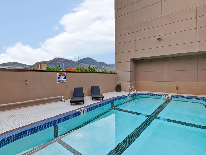 Doubletree by Hilton Kamloops 3